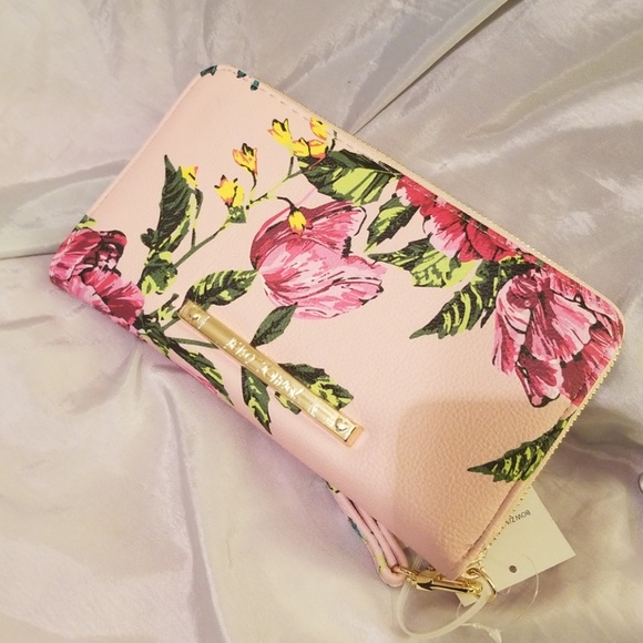 Betsey Johnson pink flower bow wallet - Picture 2 of 3